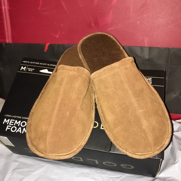 Gold Toe Other - 🏈🏈New with tags slippers size 8/9 comfortable